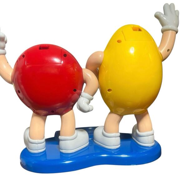 Vintage M & M Candy Dispenser Fun Machine “Melts in Your Mouth…” - Picture 2 of 3